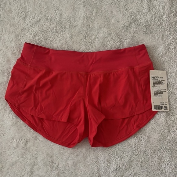 (NWT) Lululemon Speed Up Low-Rise Lined Shorts 2.5" in Carnation Red, Size: 8 - Picture 6 of 16
